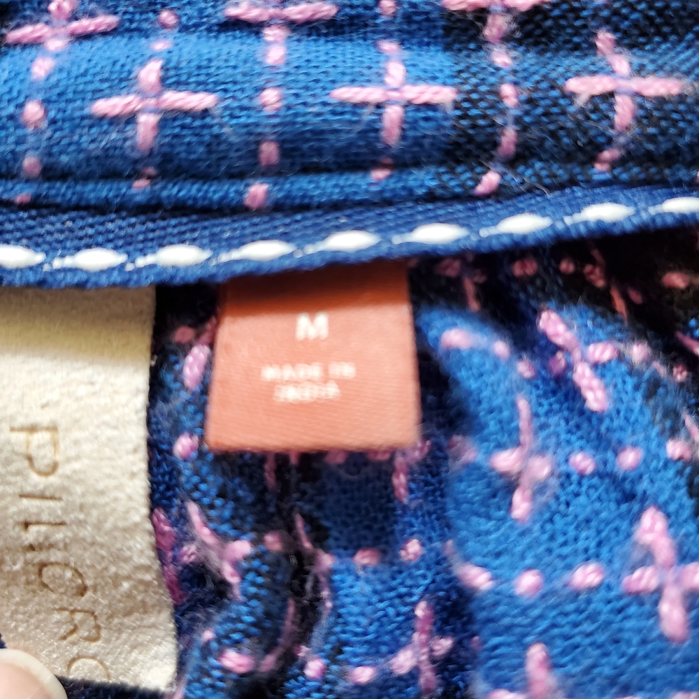 Pilcro Blue and Black Checkered Button Down Shirt. Size Medium - Picture 8 of 9